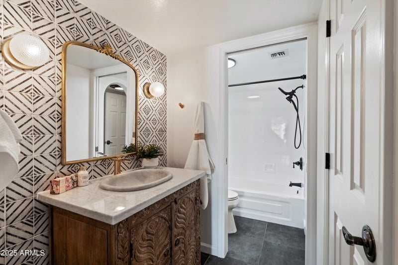 5830 12th Pl #3, Phoenix, AZ 85014