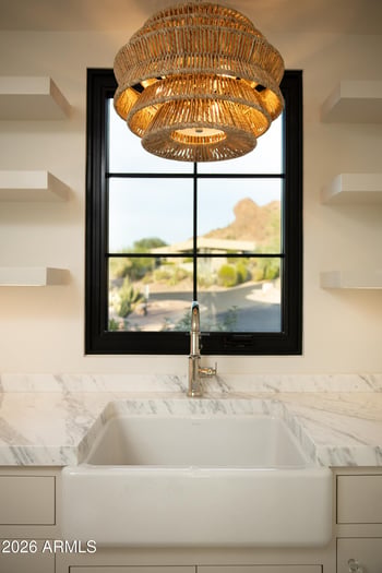 5830 N Echo Canyon Ln, Phoenix, AZ 85018