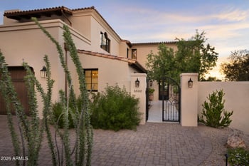 5830 N Echo Canyon Ln, Phoenix, AZ 85018
