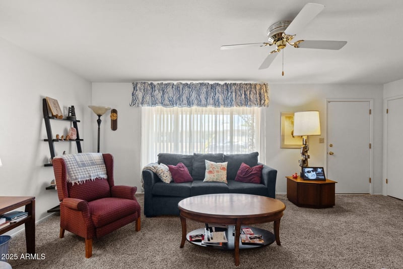 5831 Des Moines St, Mesa, AZ 85205