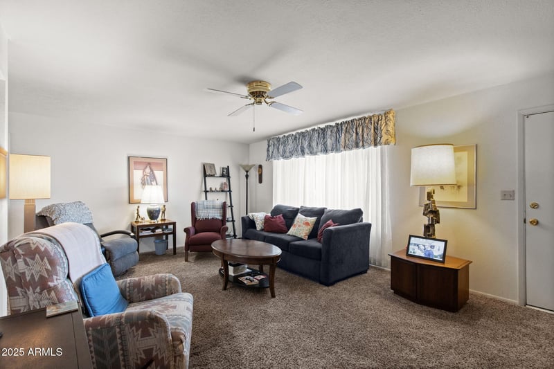 5831 Des Moines St, Mesa, AZ 85205