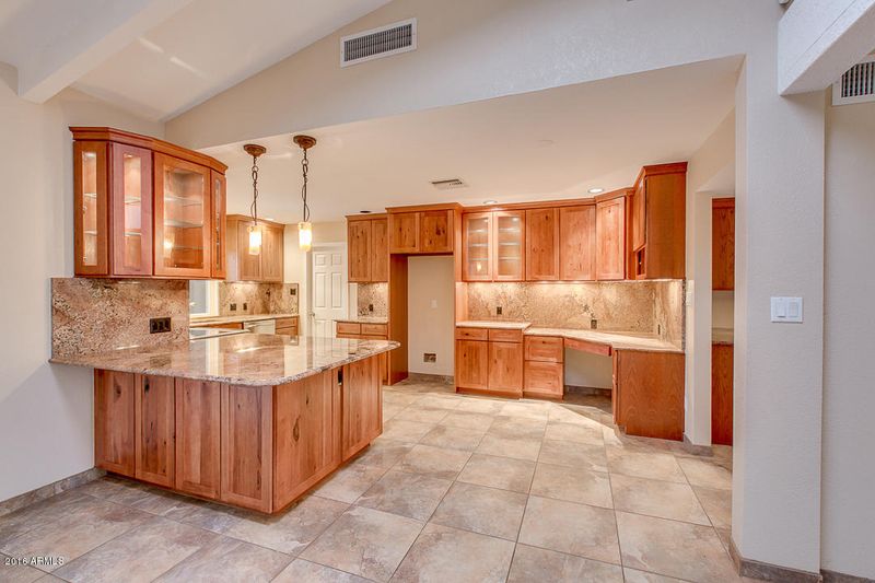 5831 E Sharon Dr, Scottsdale, AZ 85254