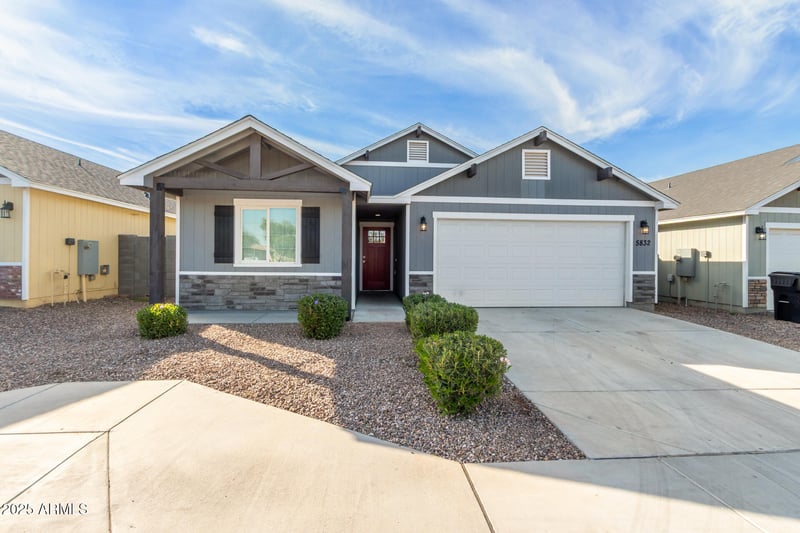 5832 12th Ln, Phoenix, AZ 85041