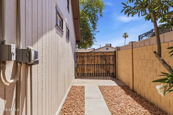 5832 45th St, Phoenix, AZ 85040