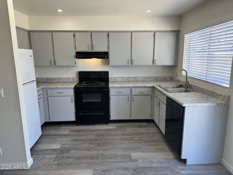 5832 John Cabot Rd, Glendale, AZ 85308