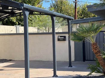 5833 10th St, Phoenix, AZ 85014