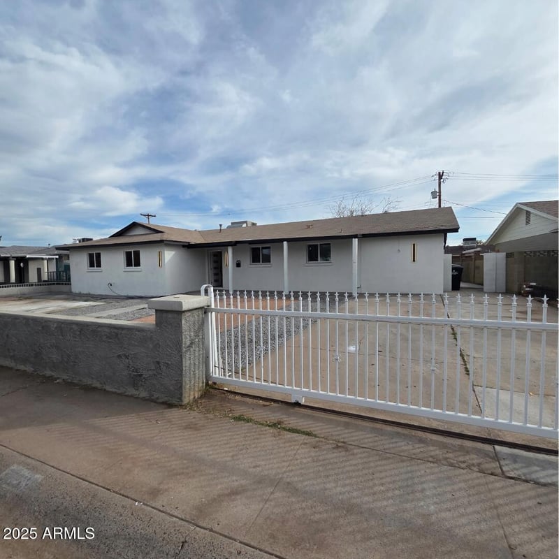 5833 W Rosewood Ln, Phoenix, AZ 85031
