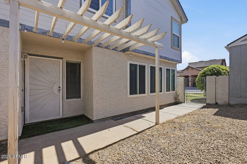 5834 S 42nd St, Phoenix, AZ 85040
