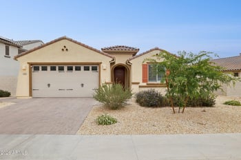 5835 88th Ln, Glendale, AZ 85305