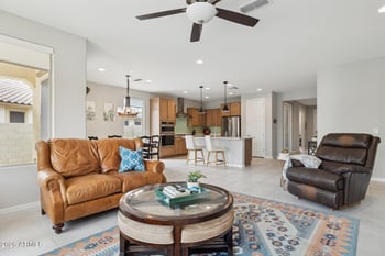 5835 88th Ln, Glendale, AZ 85305