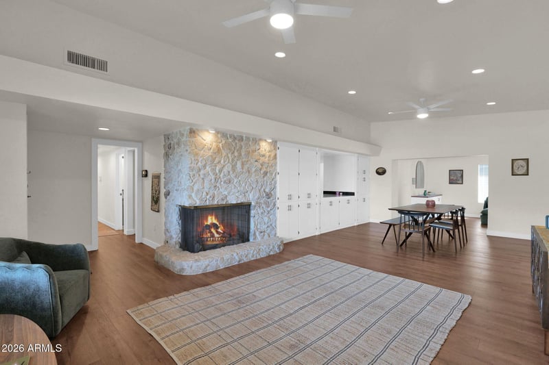 5835 W Belmont Ave, Glendale, AZ 85301