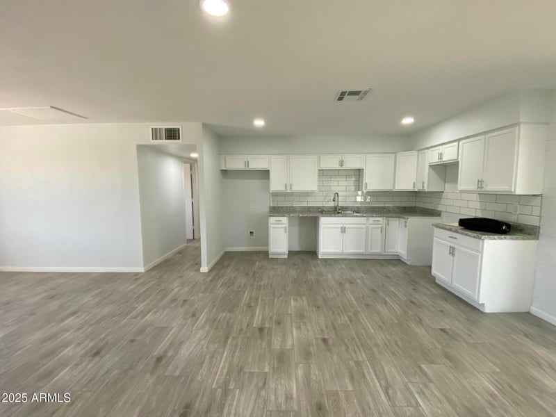 5836 64th Ave, Glendale, AZ 85301