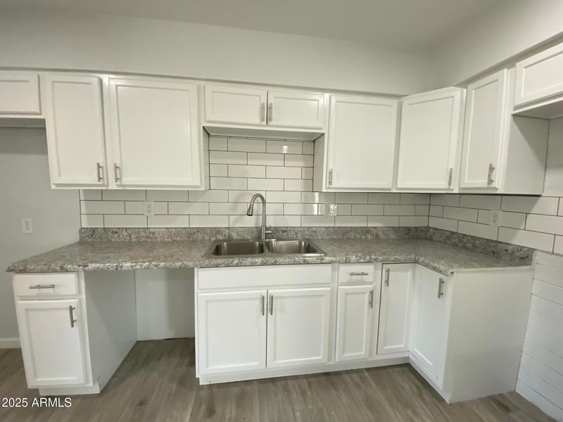 5836 64th Ave, Glendale, AZ 85301