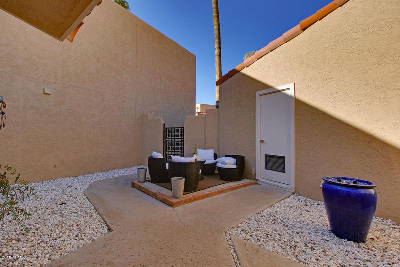 5836 N 8th Pl, Phoenix, AZ 85014