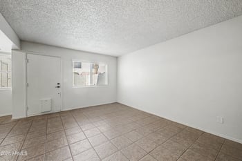 5838 48th Ave, Glendale, AZ 85301