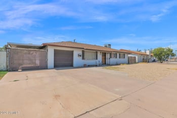 5838 N 64th Dr, Glendale, AZ 85301
