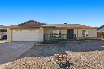 5839 Hearn Rd, Glendale, AZ 85306