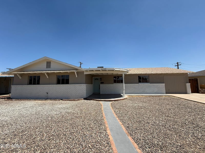 5839 Rosewood Ln, Phoenix, AZ 85031