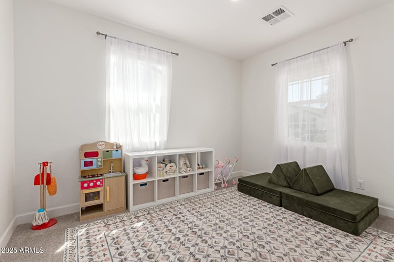 584 Hazelnut Ln, San Tan Valley, AZ 85140