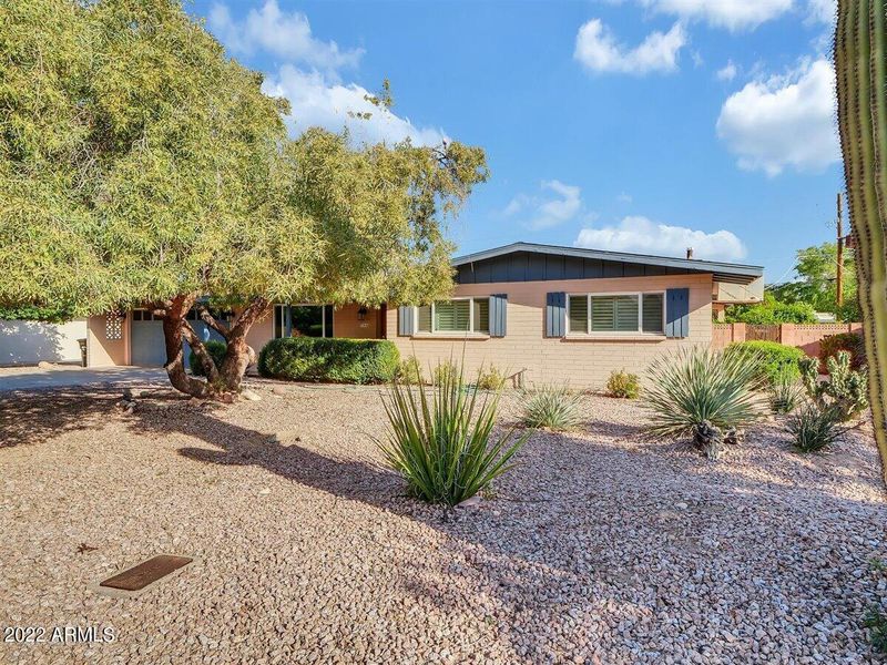 5840 E Edgemont Ave, Scottsdale, AZ 85257