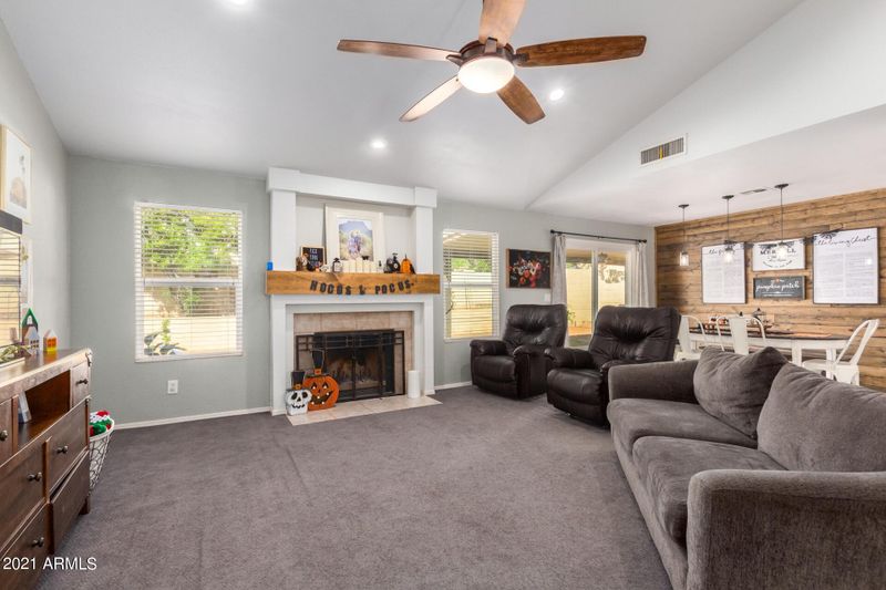 5840 E Evergreen St, Mesa, AZ 85205