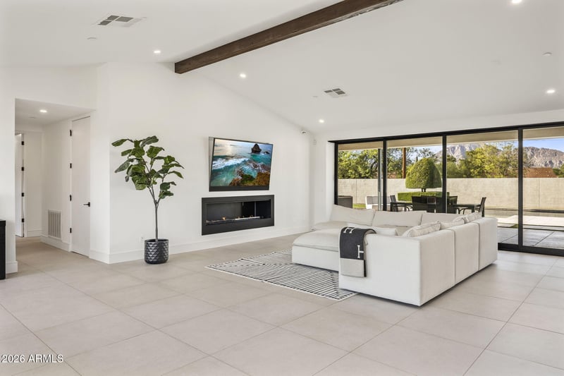 5840 Wilshire Dr, Scottsdale, AZ 85257