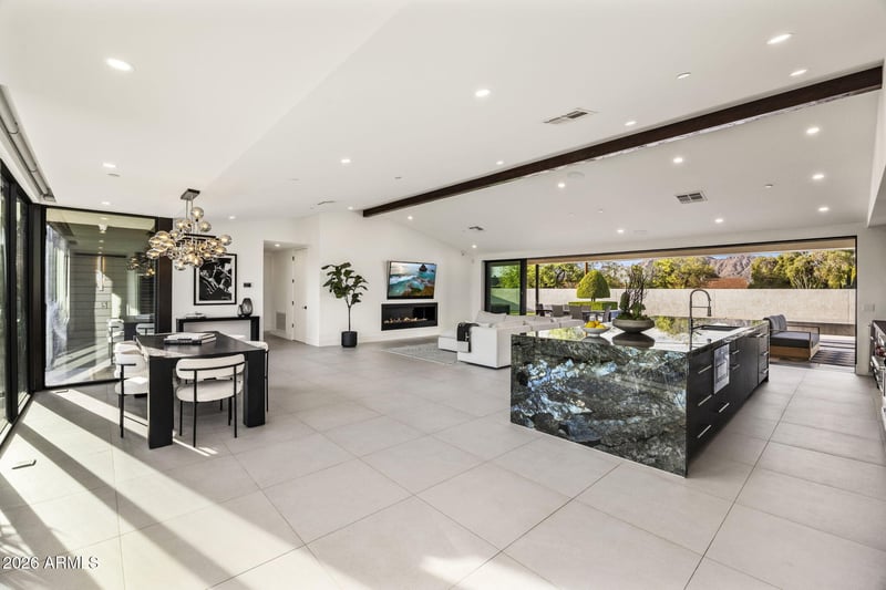5840 Wilshire Dr, Scottsdale, AZ 85257