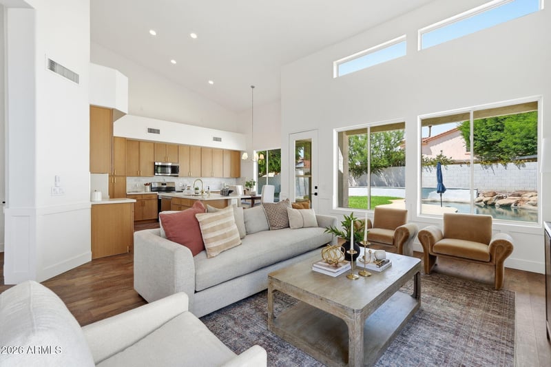 5840 W Charter Oak Rd, Glendale, AZ 85304