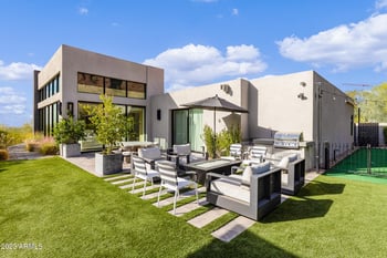 5841 Echo Canyon Cir, Phoenix, AZ 85018