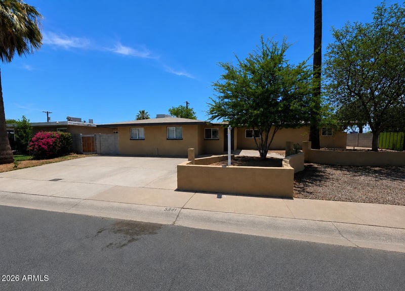 5841 W Mackenzie Dr, Phoenix, AZ 85031