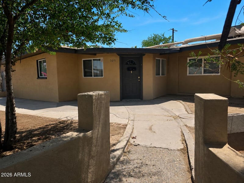 5841 W Mackenzie Dr, Phoenix, AZ 85031