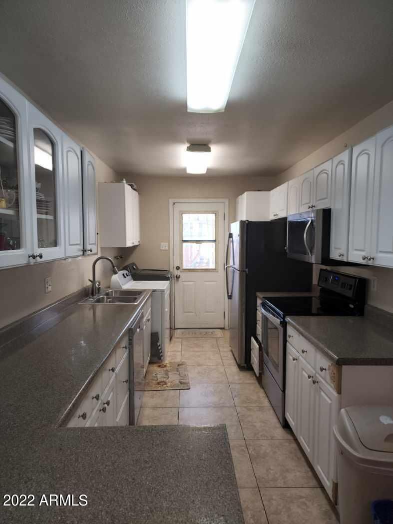 5842 W Mackenzie Dr, Phoenix, AZ 85031
