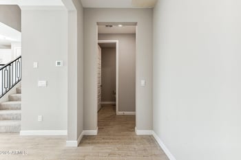 5843 Covey Ln, Phoenix, AZ 85054