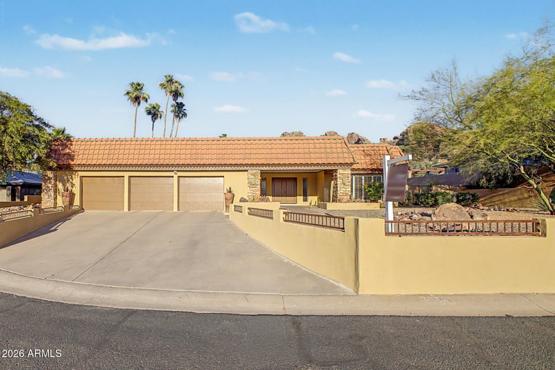5843 N 46th St, Phoenix, AZ 85018