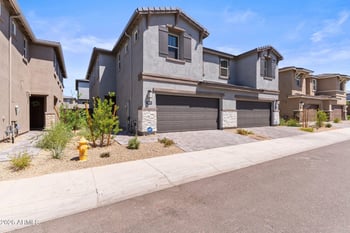 5844 Covey Ln, Phoenix, AZ 85054