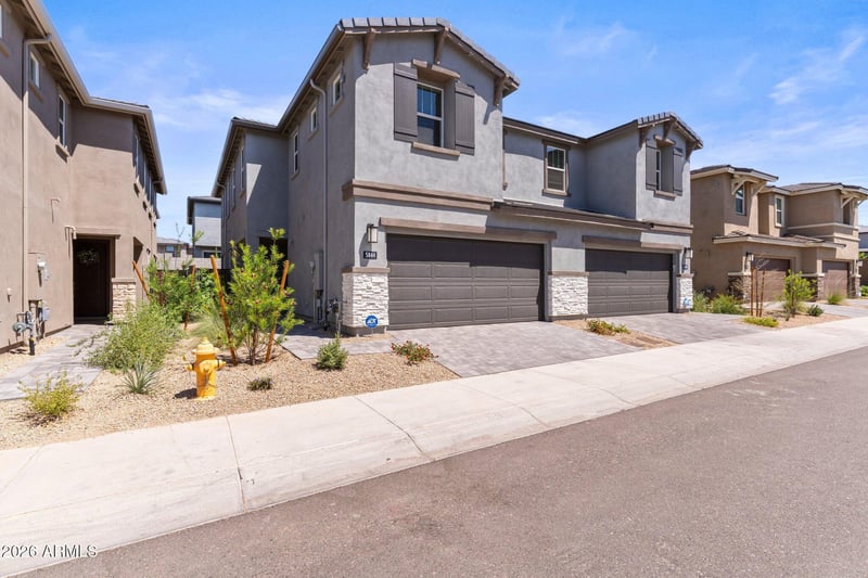 5844 E Covey Ln, Phoenix, AZ 85054