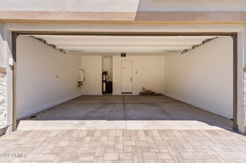 5844 Covey Ln, Phoenix, AZ 85054