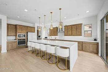 5844 Mauna Loa Ln, Glendale, AZ 85306
