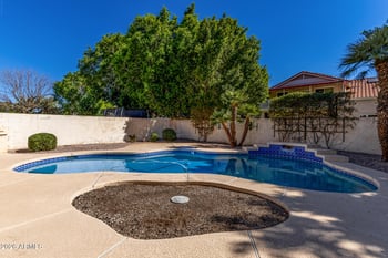 5845 Charter Oak Rd, Glendale, AZ 85304