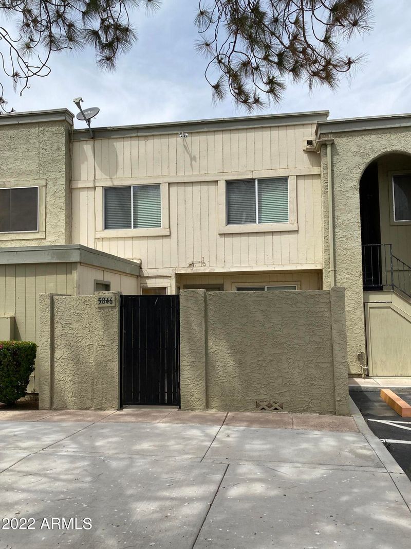 5846 N 47th Dr, Glendale, AZ 85301