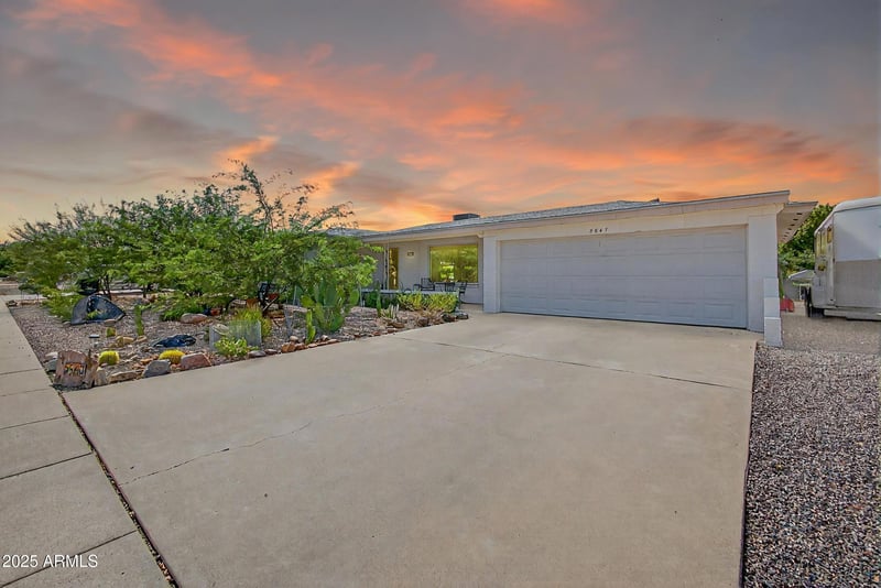 5847 Duncan St, Mesa, AZ 85205