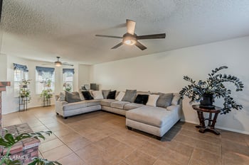5848 Winchcomb Dr, Glendale, AZ 85306