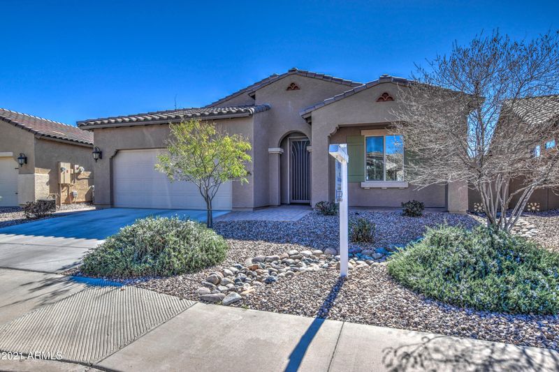 585 E Castle Rock Rd, San Tan Valley, AZ 85143