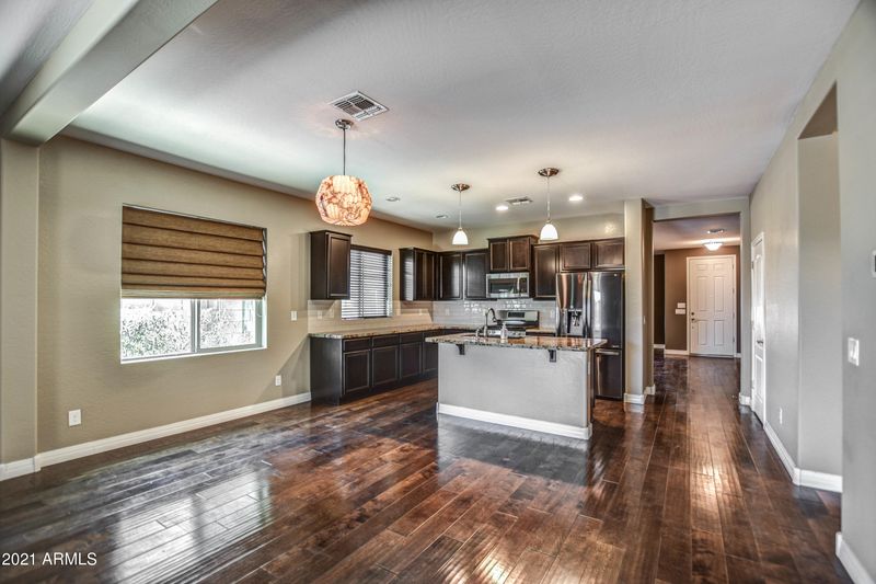585 E Castle Rock Rd, San Tan Valley, AZ 85143