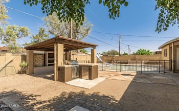 5850 Cheery Lynn Rd, Phoenix, AZ 85031