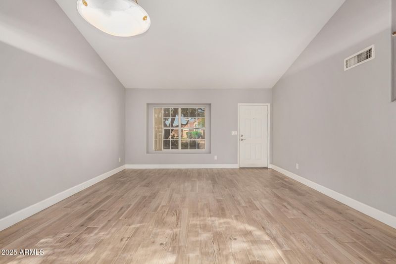 5850 W Commonwealth Ave, Chandler, AZ 85226