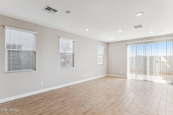 5852 Covey Ln, Phoenix, AZ 85054
