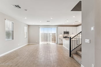 5852 Covey Ln, Phoenix, AZ 85054