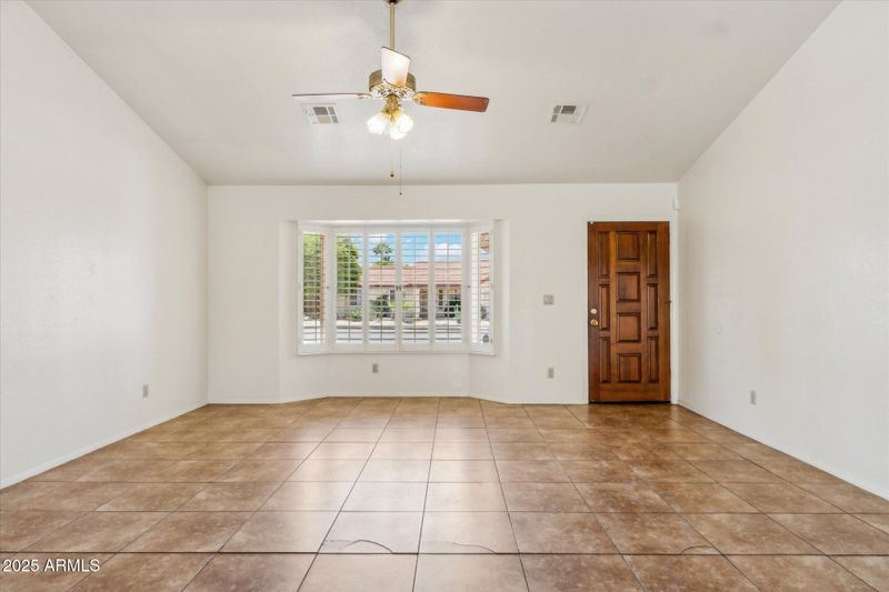5852 E Enrose St, Mesa, AZ 85205