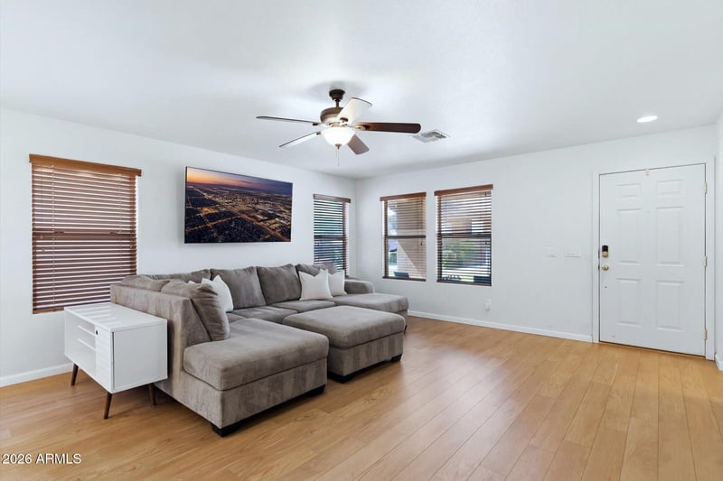 5852 Hampton Ave, Mesa, AZ 85206